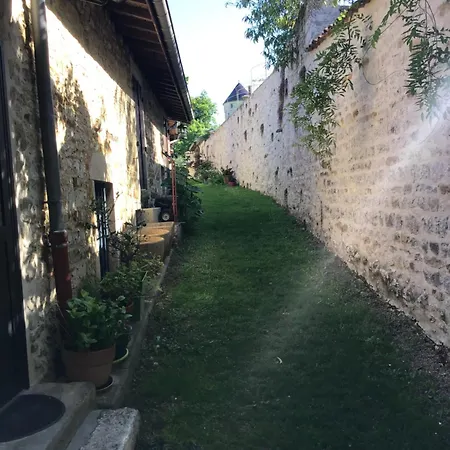 Nocleg ze śniadaniem D Lucye
